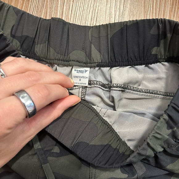 Old navy Active Wear Capris (set of 2) - Picture 3 of 5